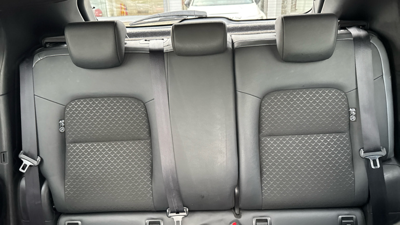 Nissan Juke 1.0 DiG-T 114 N-Connecta 5dr DCT Petrol Hatchback